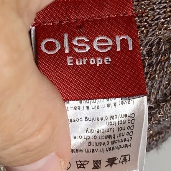 4/$35 Olsen Scrunch Knit Scarf Sparkly Metallic - Picture 6 of 6
